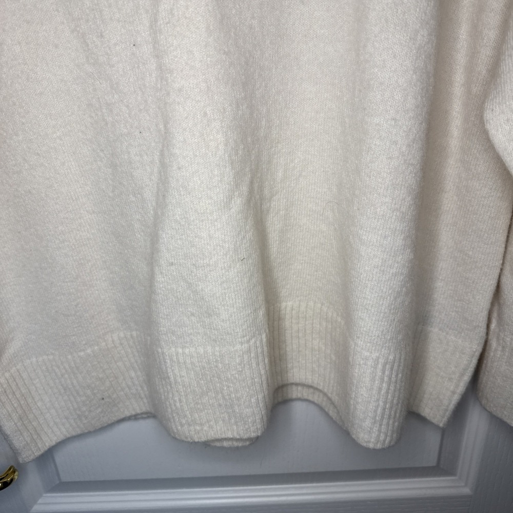 Gap Cream Ivory V-Neck Knit Sweater XL Oversized Soft Pullover Cozy Quiet Luxe - Picture 3 of 10
